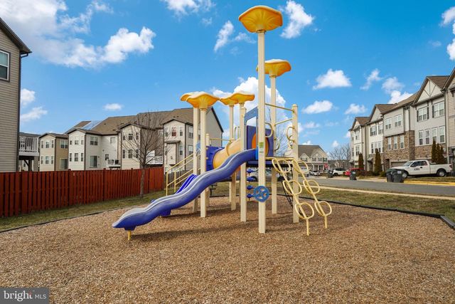 6 LAMPLIGHTER LN, Stafford, VA 22554