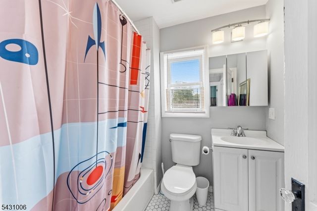 422 Faitoute Ave, Roselle Park Boro, NJ 07204