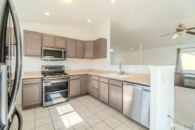 2425 Atlanta Ave, Pueblo, CO 81003