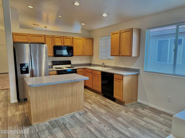 6070 N Panorama Park Drive, Tucson, AZ 85704