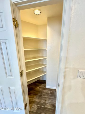 6070 N Panorama Park Drive, Tucson, AZ 85704