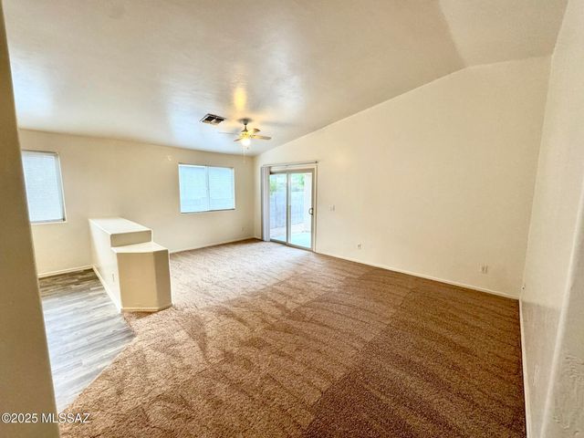 6070 N Panorama Park Drive, Tucson, AZ 85704