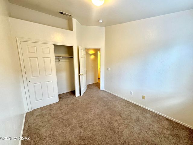 6070 N Panorama Park Drive, Tucson, AZ 85704