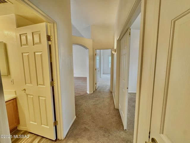 6070 N Panorama Park Drive, Tucson, AZ 85704