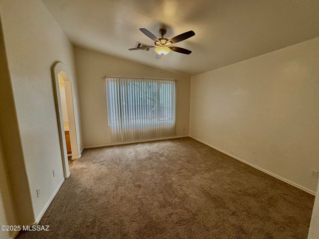 6070 N Panorama Park Drive, Tucson, AZ 85704