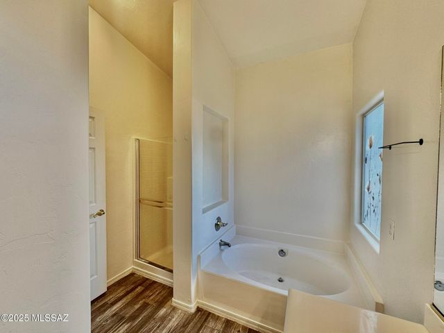 6070 N Panorama Park Drive, Tucson, AZ 85704