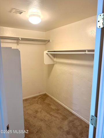 6070 N Panorama Park Drive, Tucson, AZ 85704