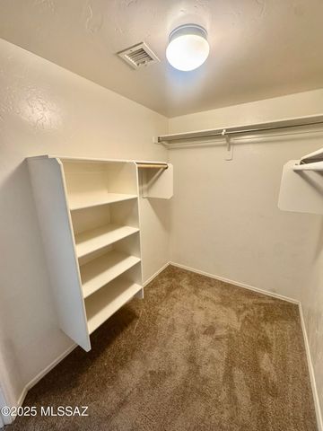 6070 N Panorama Park Drive, Tucson, AZ 85704