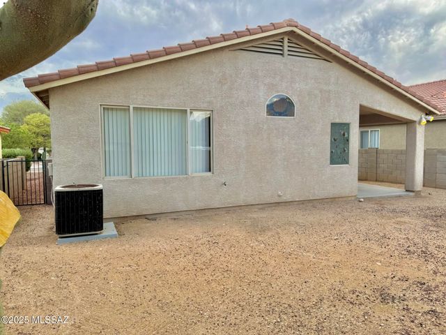 6070 N Panorama Park Drive, Tucson, AZ 85704