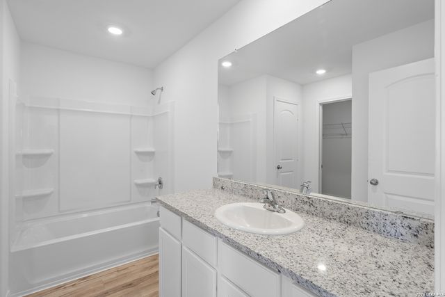 4022 Lena Gardens, Von Ormy, TX 78073