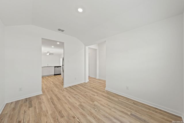 4022 Lena Gardens, Von Ormy, TX 78073