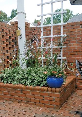 210 Coventry Park Lane, Winston-salem, NC 27104