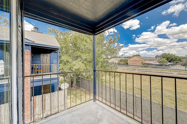 13480 S Thorntree Drive 1202, Houston, TX 77015
