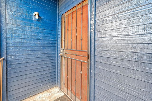 13480 S Thorntree Drive 1202, Houston, TX 77015