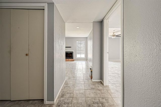 13480 S Thorntree Drive 1202, Houston, TX 77015