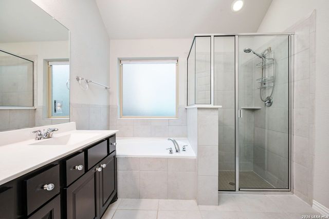 27722 Lokaya Falls, Boerne, TX 78015