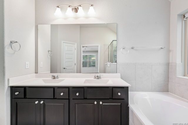 27722 Lokaya Falls, Boerne, TX 78015