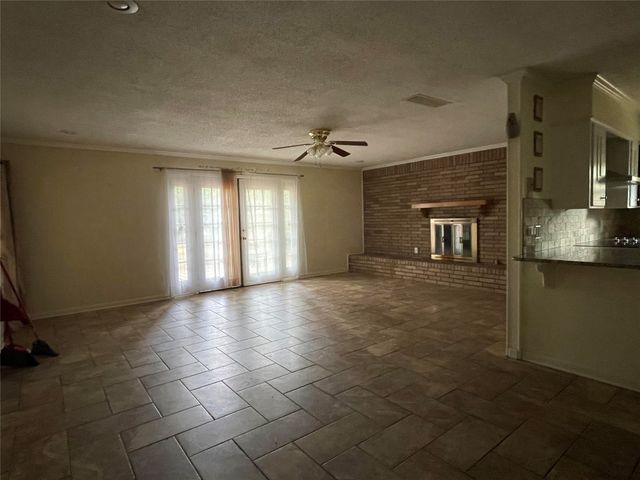 9519 Short Leaf Drive, Shreveport, LA 71118