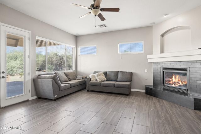 5618 S 100TH Avenue, Tolleson, AZ 85353