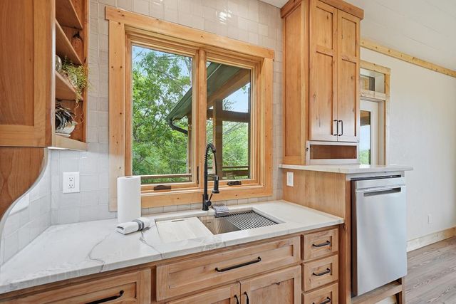 63 Granny Smith Lane, Ellijay, GA 30536