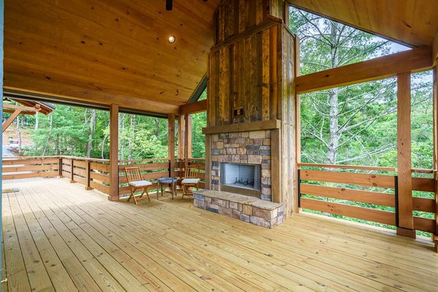 63 Granny Smith Lane, Ellijay, GA 30536