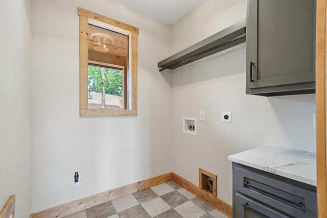 63 Granny Smith Lane, Ellijay, GA 30536