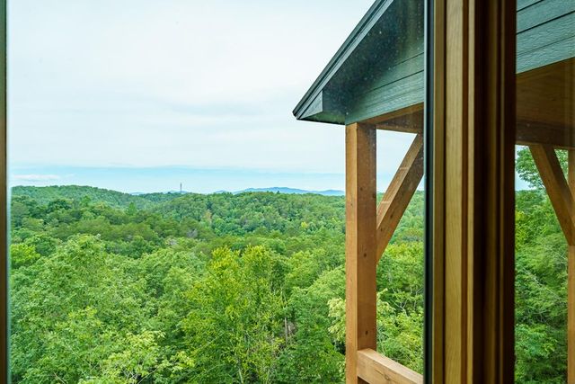 63 Granny Smith Lane, Ellijay, GA 30536