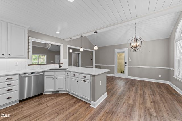 6820 Oviedo Drive, Raleigh, NC 27603