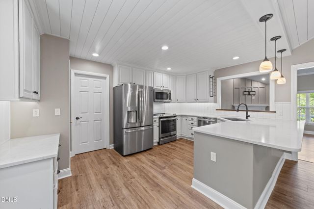6820 Oviedo Drive, Raleigh, NC 27603