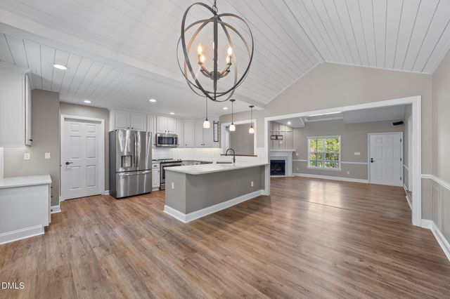 6820 Oviedo Drive, Raleigh, NC 27603