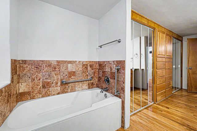 9661 Asbury Court NW, Albuquerque, NM 87114
