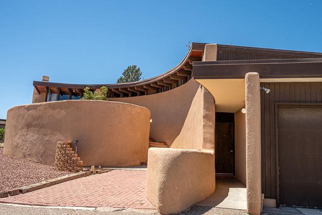 9661 Asbury Court NW, Albuquerque, NM 87114