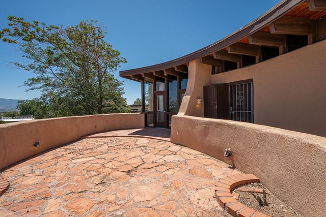 9661 Asbury Court NW, Albuquerque, NM 87114