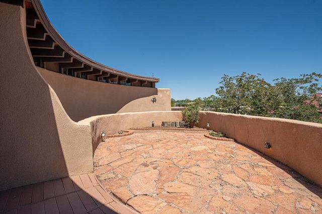 9661 Asbury Court NW, Albuquerque, NM 87114