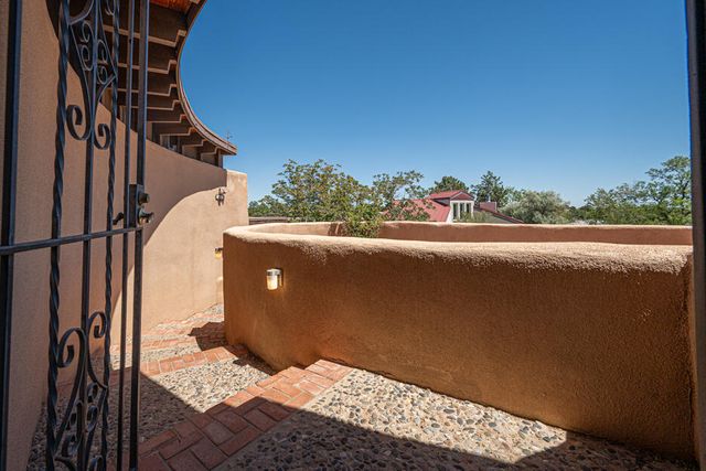 9661 Asbury Court NW, Albuquerque, NM 87114