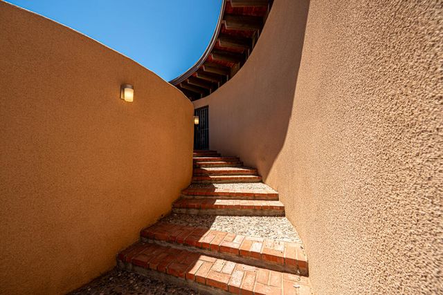 9661 Asbury Court NW, Albuquerque, NM 87114