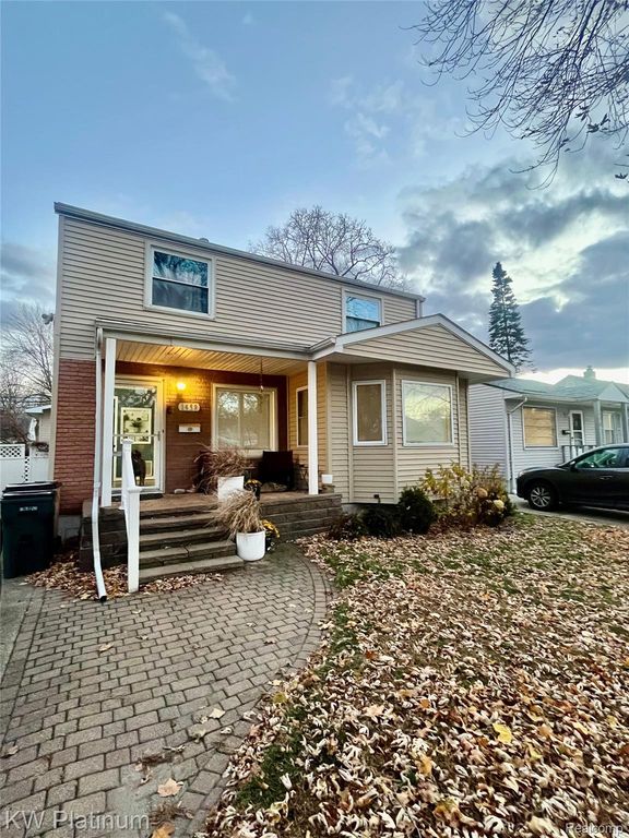 1458 E Hayes Avenue, Hazel Park, MI 48030