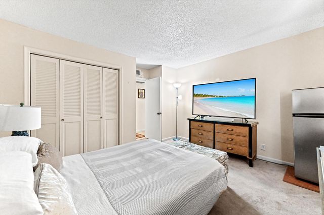 1951 NE 2nd Avenue 101i, Wilton Manors, FL 33305