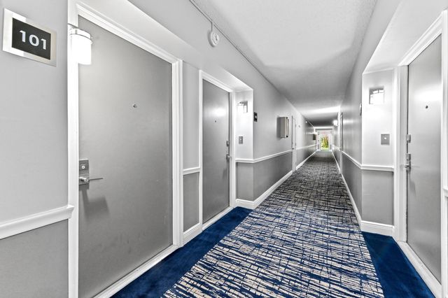 1951 NE 2nd Avenue 101i, Wilton Manors, FL 33305