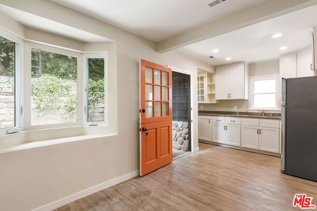 937 N Beverly Glen Boulevard, Los Angeles, CA 90077