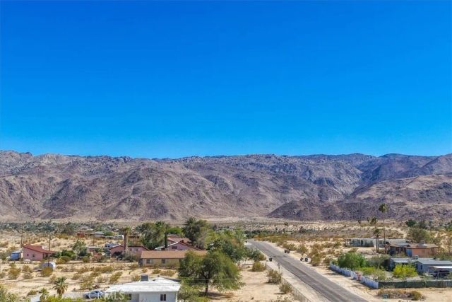 5665 Lupine Avenue, 29 Palms, CA 92277