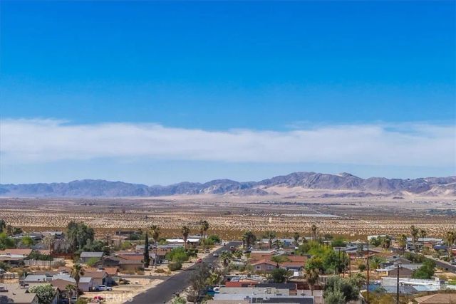 5665 Lupine Avenue, 29 Palms, CA 92277