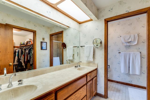 1715 N Cypress St, Wichita, KS 67206