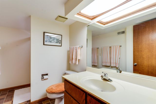 1715 N Cypress St, Wichita, KS 67206