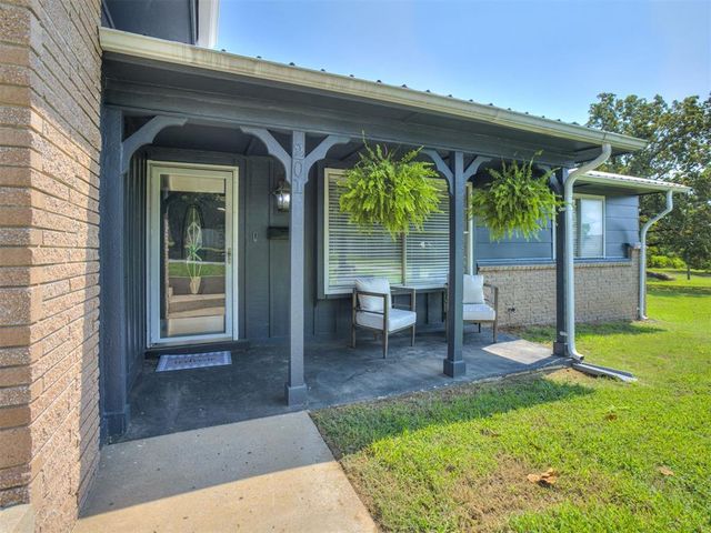201 Lackey Drive, Eufaula, OK 74432