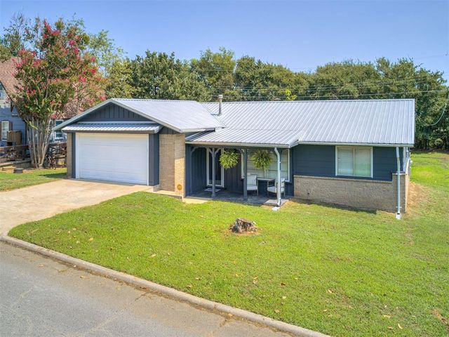 201 Lackey Drive, Eufaula, OK 74432