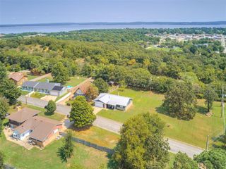 201 Lackey Drive, Eufaula, OK 74432