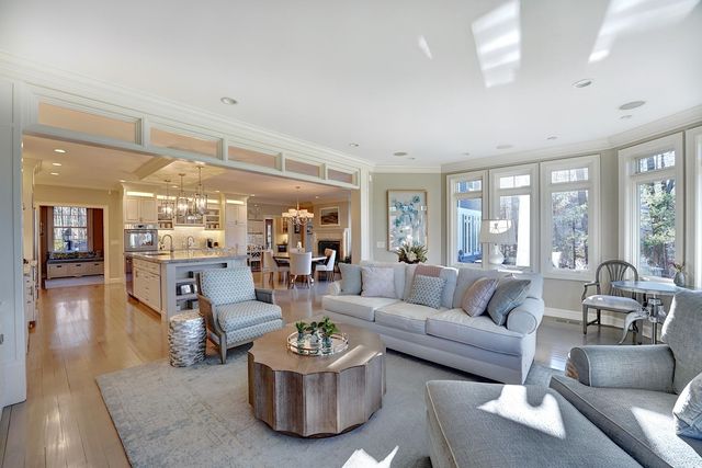 10 Wingate Court, Stratham, NH 03885