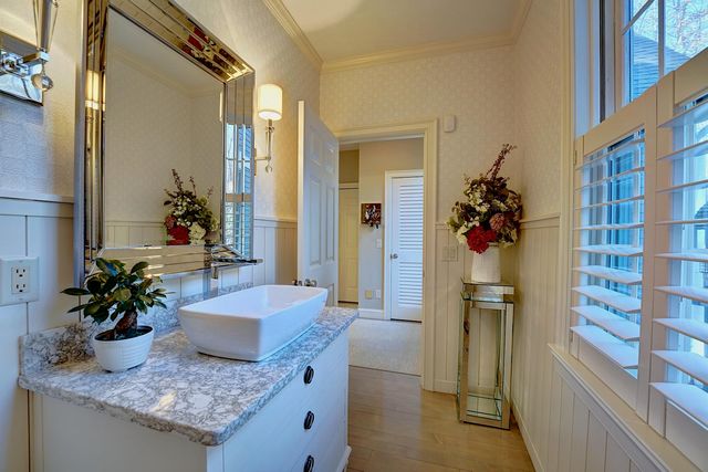 10 Wingate Court, Stratham, NH 03885