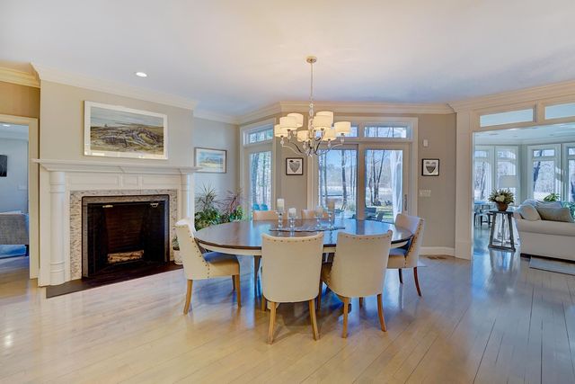 10 Wingate Court, Stratham, NH 03885